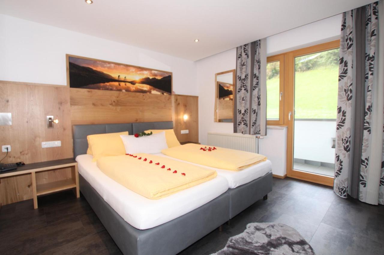 Gaestehaus Alpina Санкт-Антон-ам-Арльберг Экстерьер фото