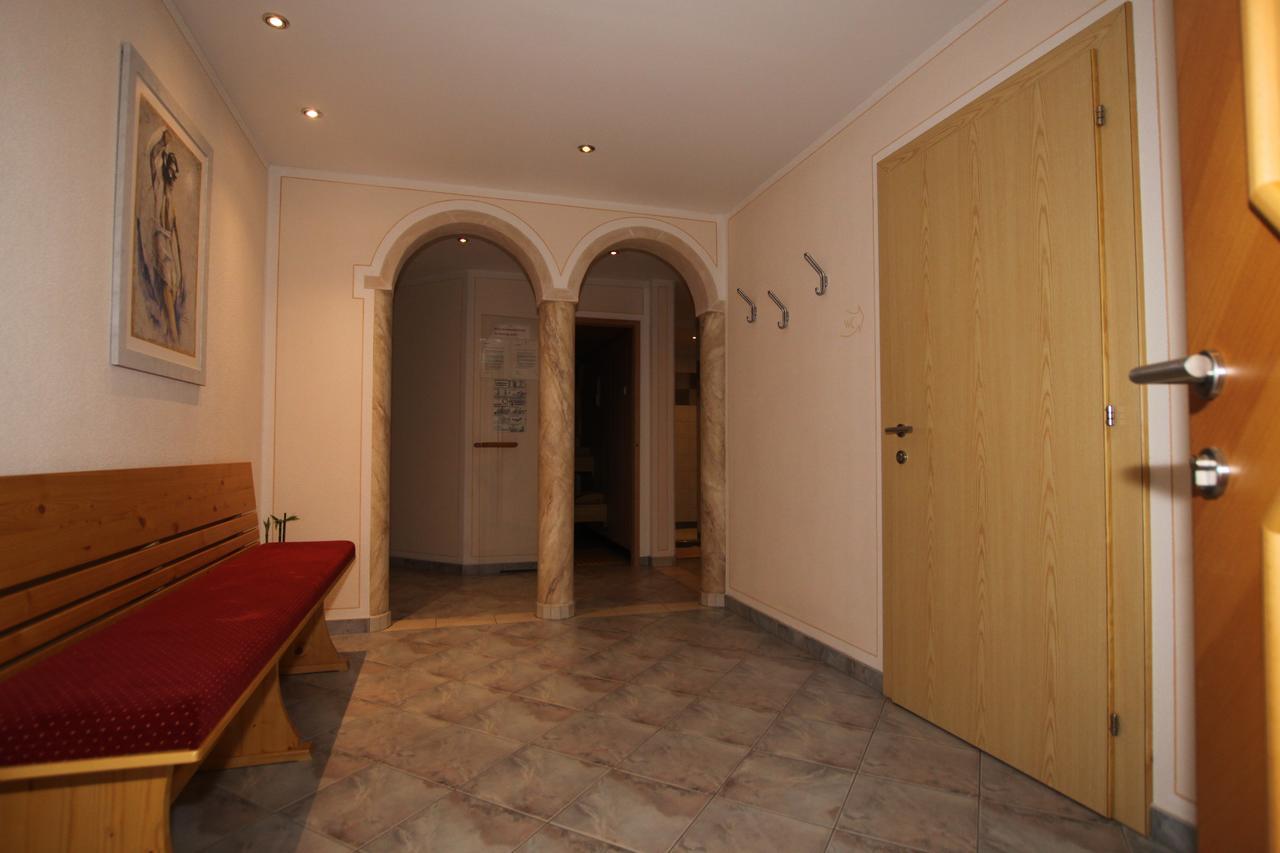 Gaestehaus Alpina Санкт-Антон-ам-Арльберг Экстерьер фото