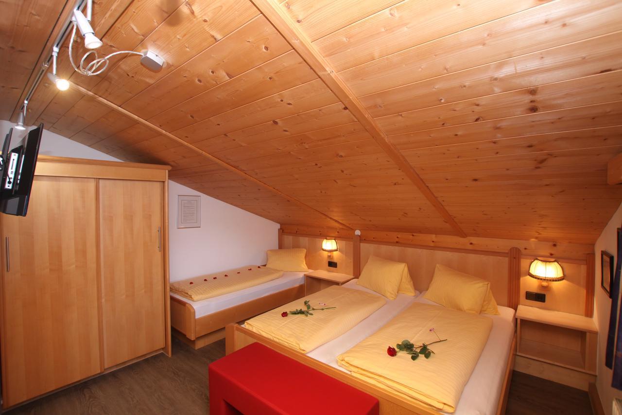 Gaestehaus Alpina Санкт-Антон-ам-Арльберг Экстерьер фото