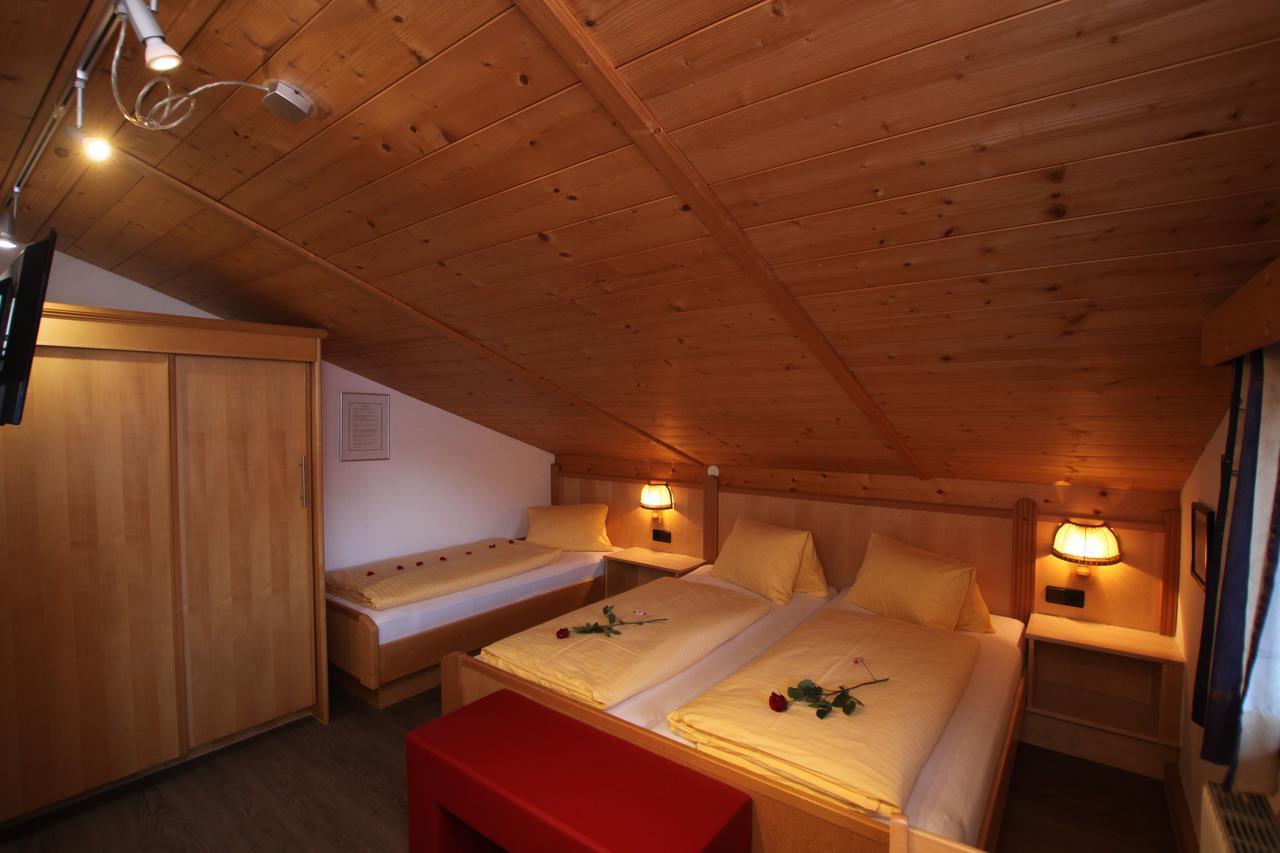 Gaestehaus Alpina Санкт-Антон-ам-Арльберг Экстерьер фото